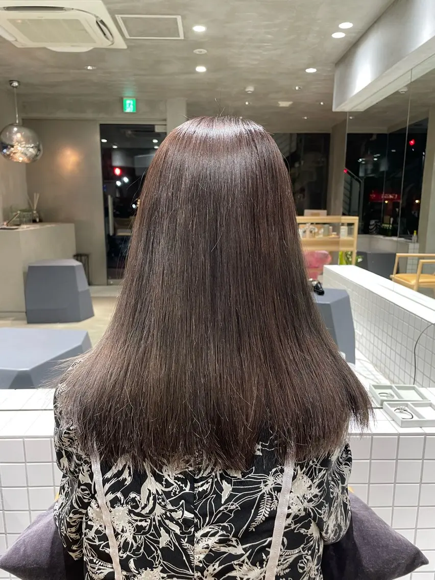 セミロング カラー porto まなみのヘアスタイル
