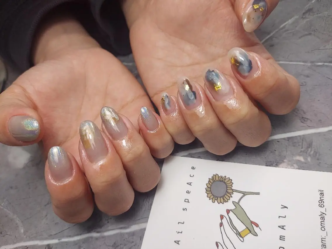 ミディアム ハンドネイル Nailspeace Omalyのネイルデザイン