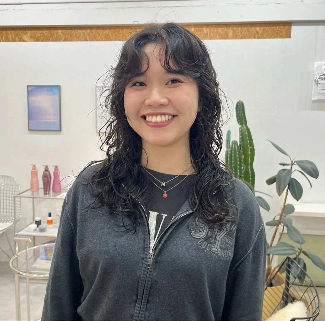 ロング ボブパーマ🥣KON コンナツミのヘアスタイル