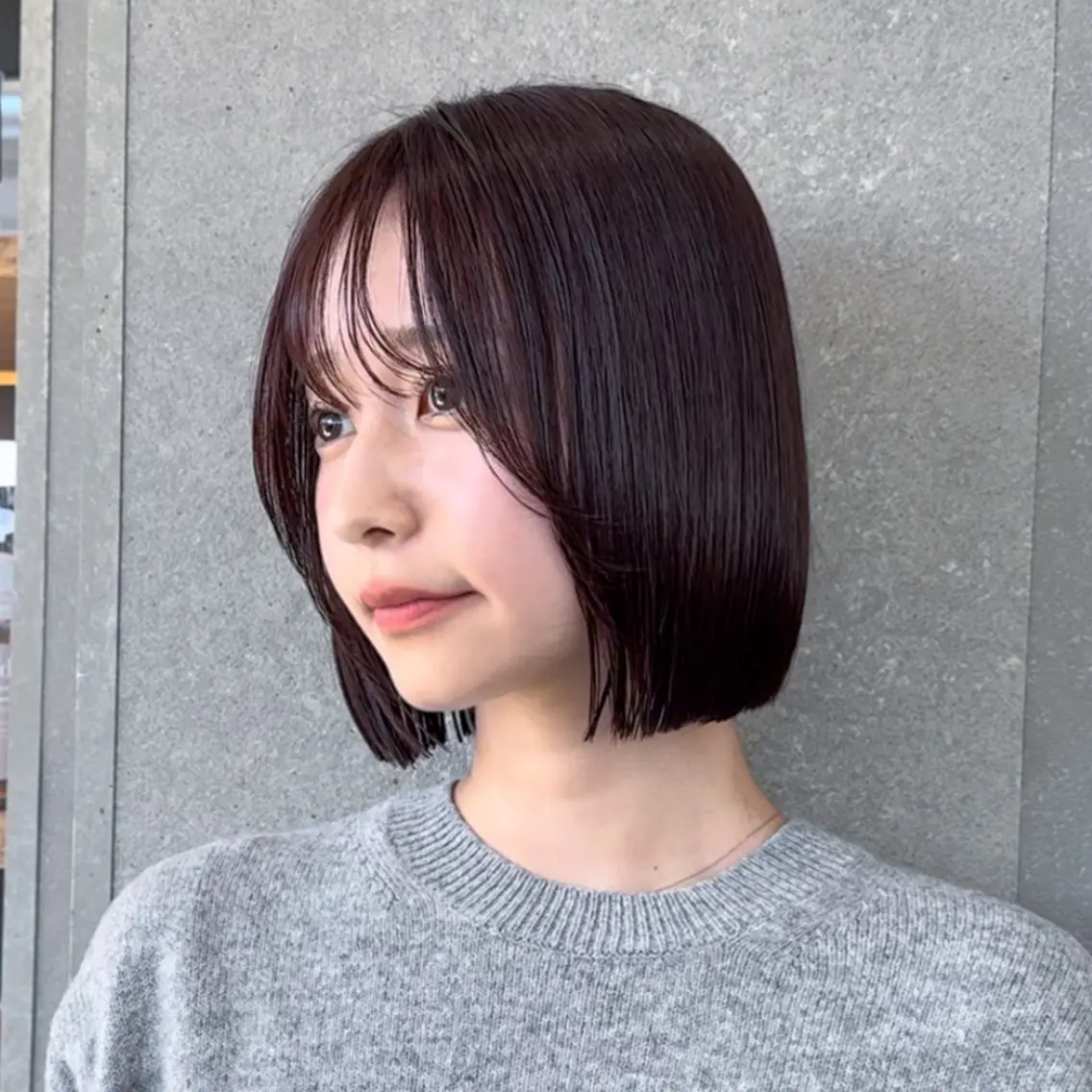 ショート カラー 切りっぱなしボブ 前下がりボブ ショートボブ ブリーチ ブリーチなしカラー カット ヘアカラー 縮毛矯正 トリートメント 伊 杏のヘアスタイル