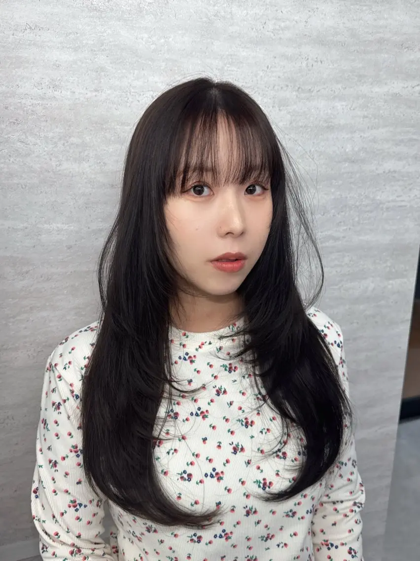 ロング カラー ヘアアレンジ カット ヘアカラー トリートメント 韓国レイヤーカット/ 儚げカラーチナツのヘアスタイル