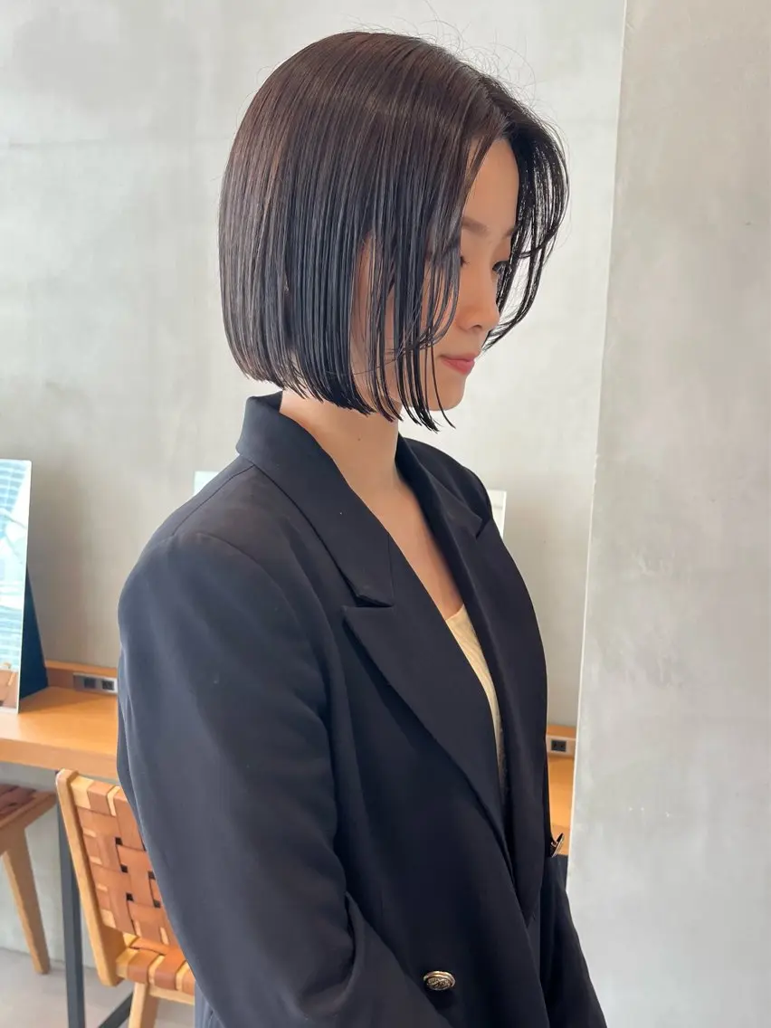 ミディアム カラー カット ヘアカラー トリートメント 縮毛矯正ボブ&顔まわ レイヤー♡TOMOEのヘアスタイル