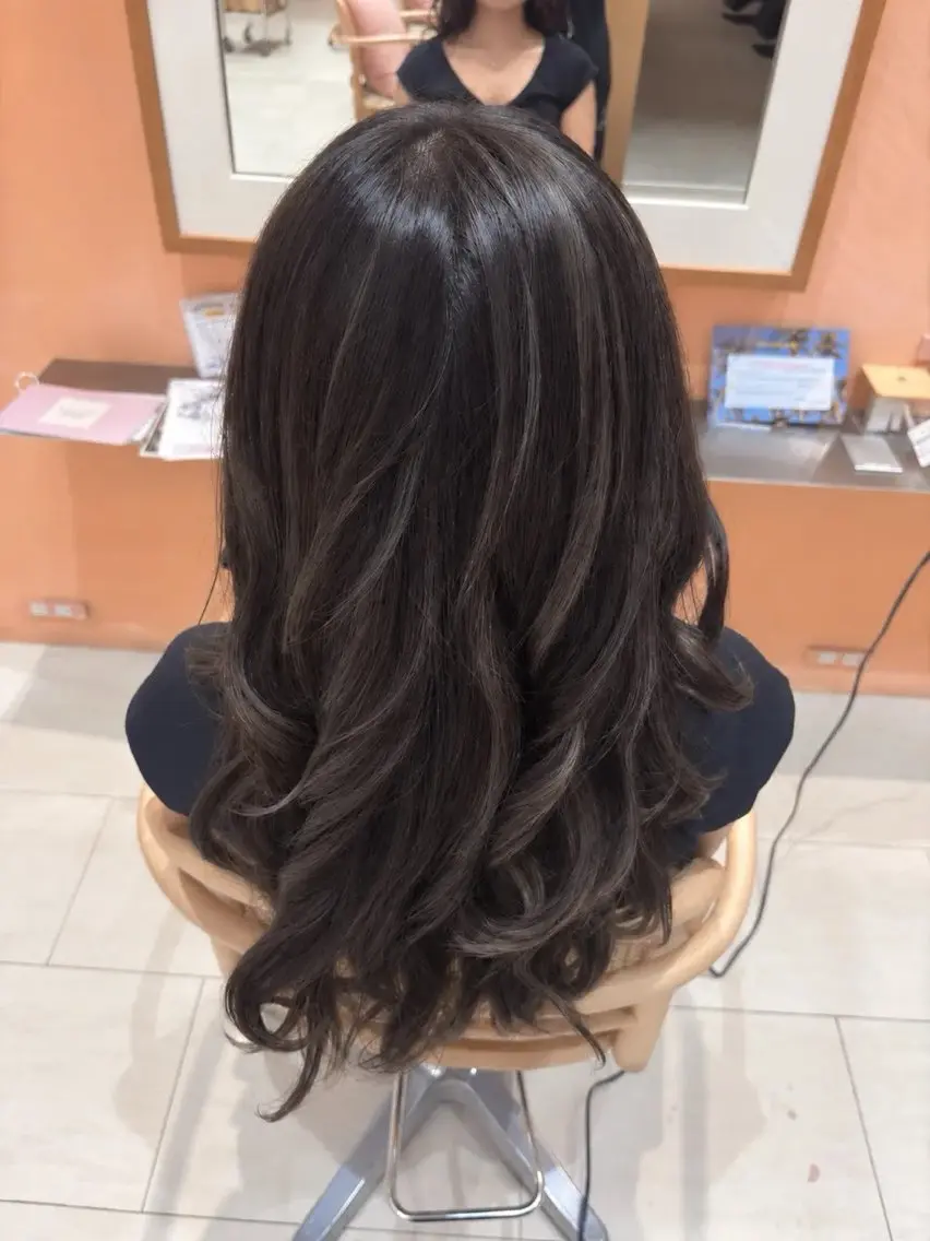 ロング ハイライト ヘアカラー カラーモデル募集中/ ともみのヘアスタイル