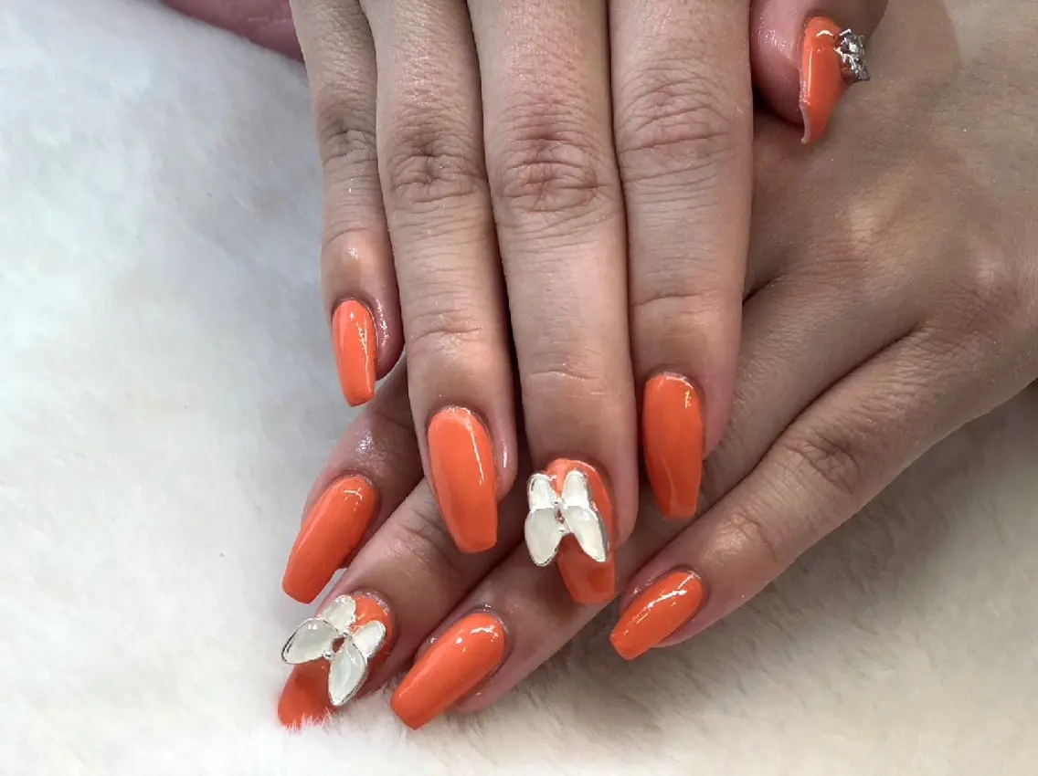 ネイル ロングネイル オレンジ ワンホンネイル ハンドネイル ハンドケア 心斎橋Salon Epokkuのネイルデザイン