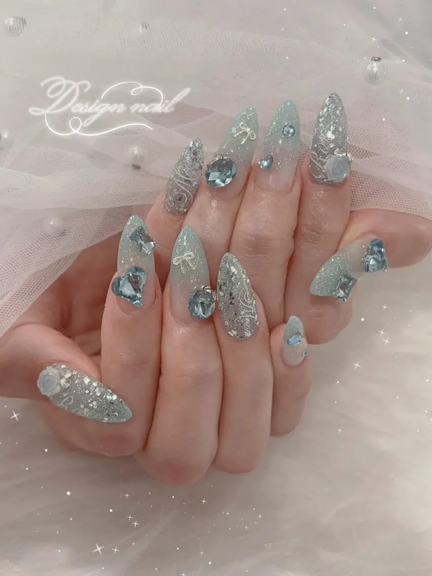 ネイル kokoro🩶 ICONNAILのネイルデザイン