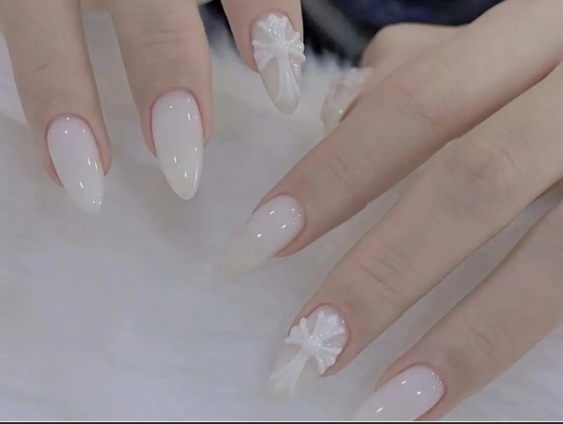 ネイル ハンドネイル ハンドケア MoonNail リサのネイルデザイン