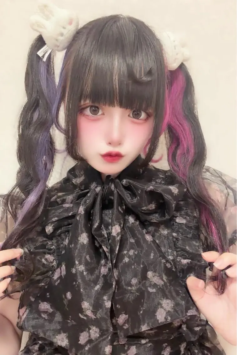 ロング カラー ピンクカラー パープルカラー カット ヘアカラー 福西 洋斗のヘアスタイル