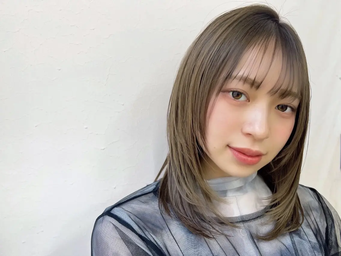セミロング カラー デザインカラー イヤリングカラー ハイライトカラー ボブ 顔周りカット カット ヘアカラー トリートメント KANA/ボブ/ インナーカラー/艶髪のヘアスタイル