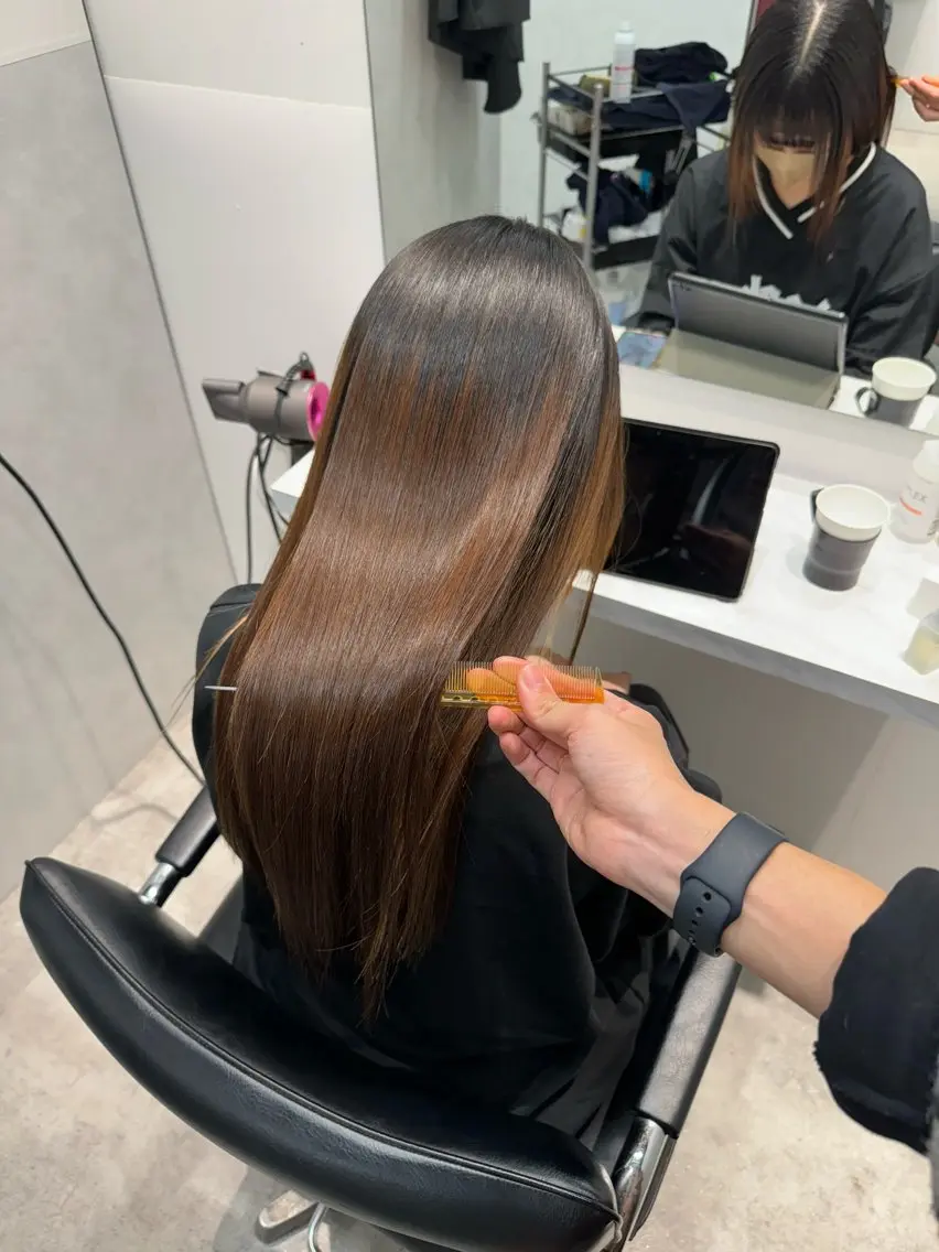 ロング パーマ 縮毛矯正 美髪矯正 韓国レイヤーのヘアスタイル