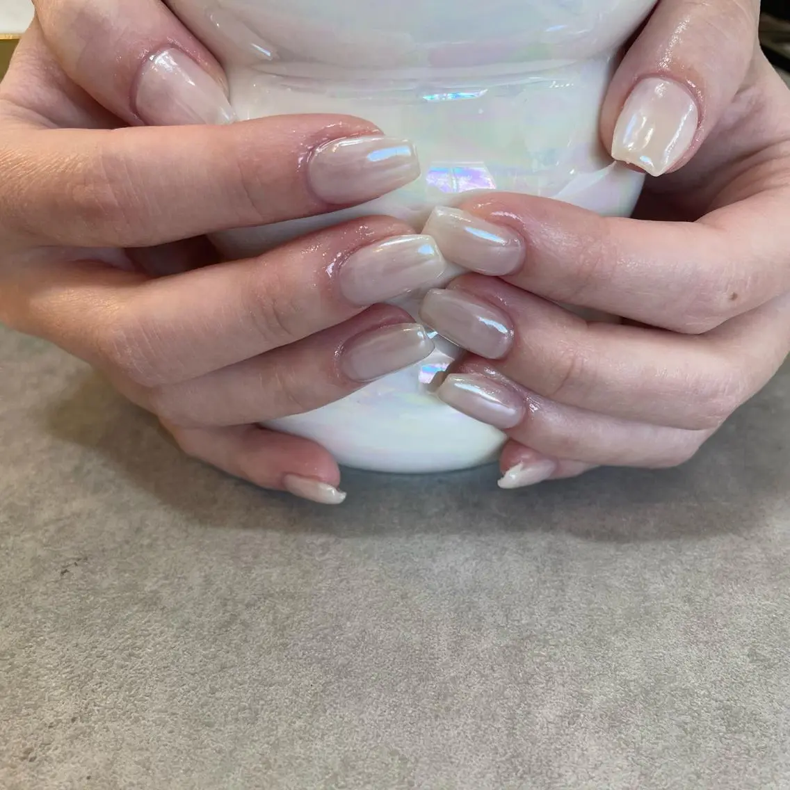 ネイル オーロラネイル ホワイト Nail Salon Gummi.のネイルデザイン