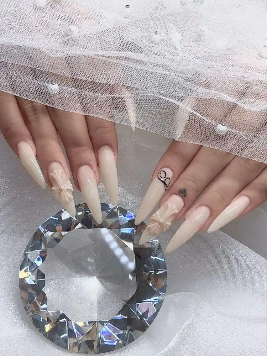 ネイル ハンドネイル Hal nail Nanamiのネイルデザイン
