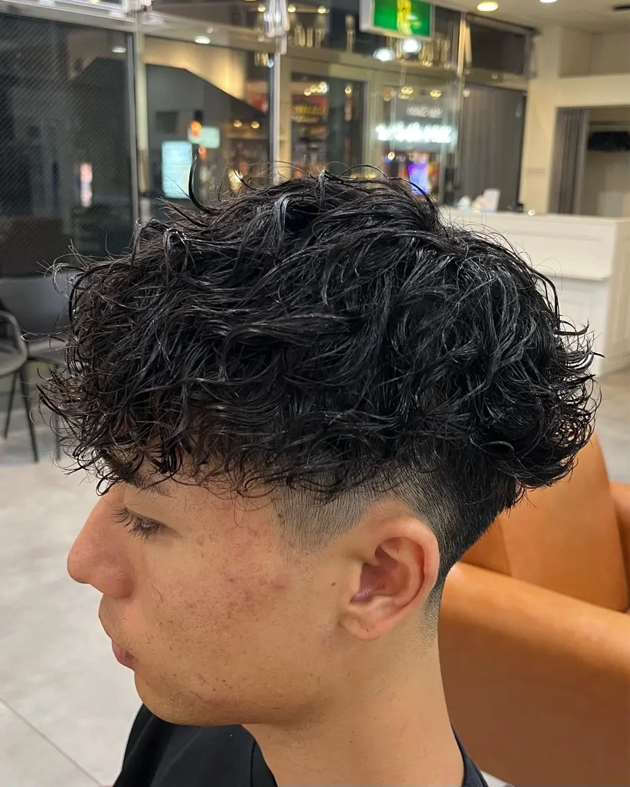 パーマ メンズ フェザーパーマメンズ ピンパーマ京都駅前のヘアスタイル