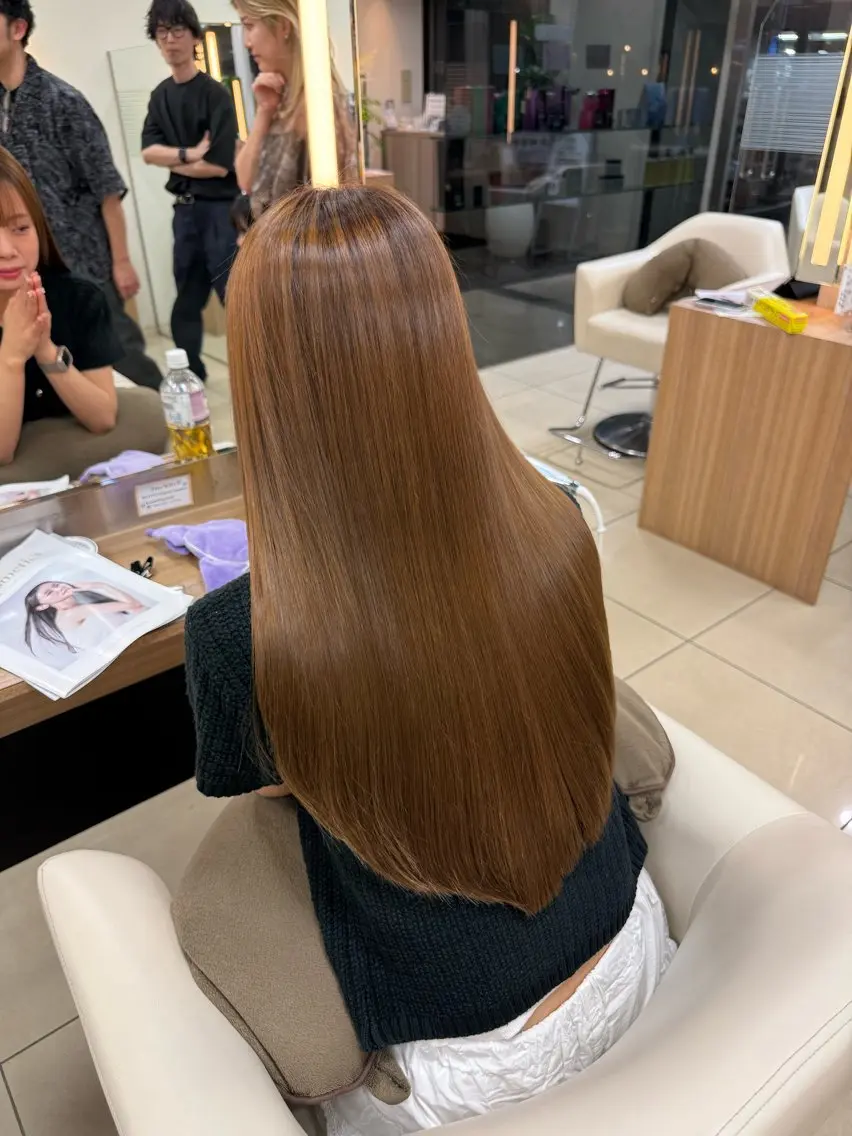 ロング パーマ 髪質改善 縮毛矯正 トリートメント 酸性ストレート ストレートパーマ 縮毛矯正 垢抜け小顔レイヤー オリーブ/スミレのヘアスタイル