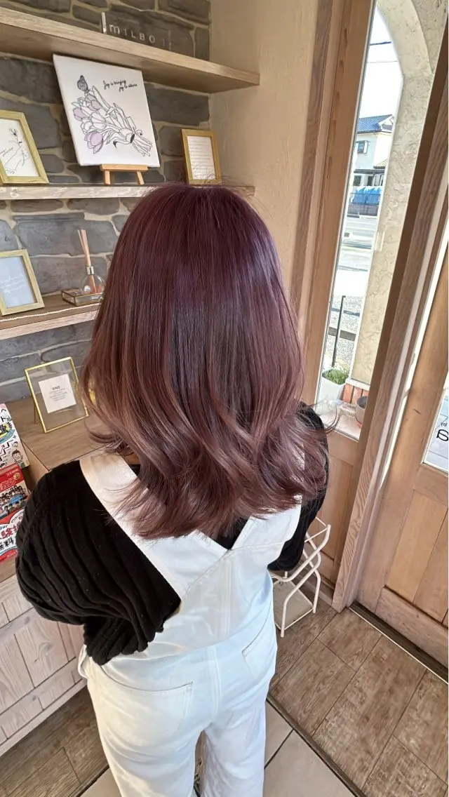 カラー ブリーチ ピンクカラー カット ヘアカラー トリートメント 小林 瑞穂のヘアスタイル