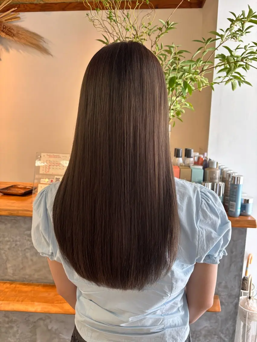 ロング 透明感カラー🫧 高田李胡のヘアスタイル