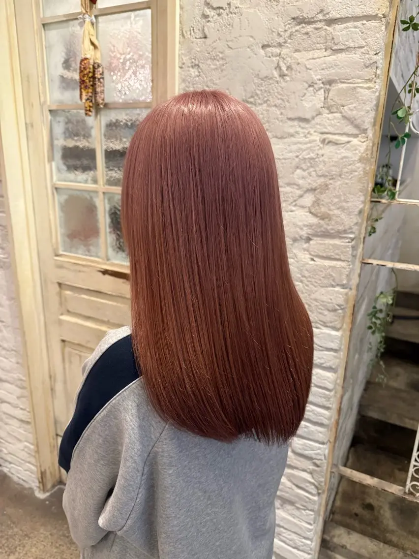 カラー ベージュカラー ピンクカラー ピンクベージュ 美濃 咲穂のヘアスタイル
