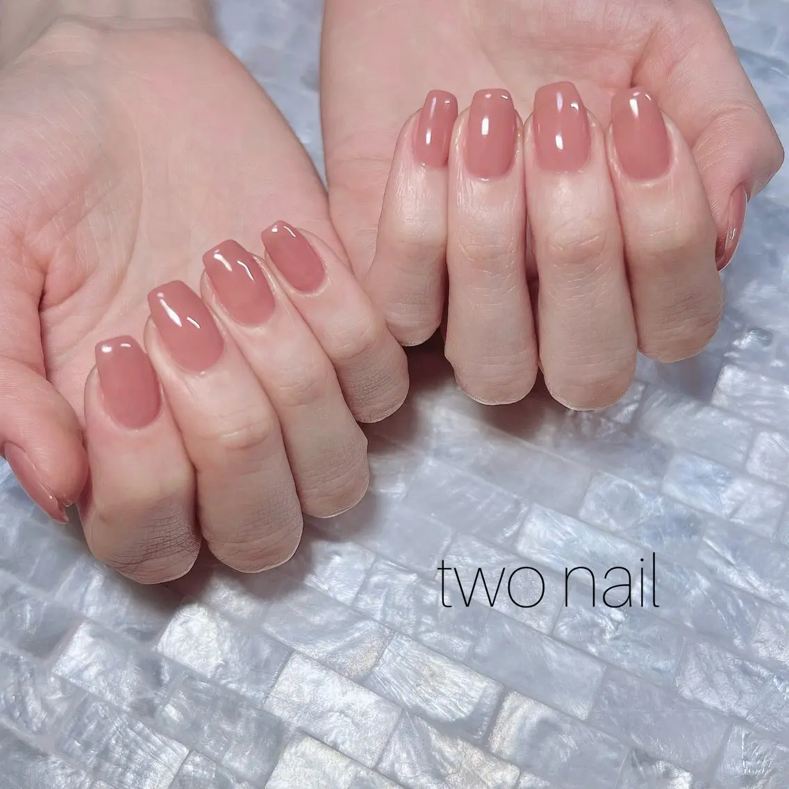 ネイル ブラウン ネイルチップ ホワイト ハンドネイル two nailのネイルデザイン