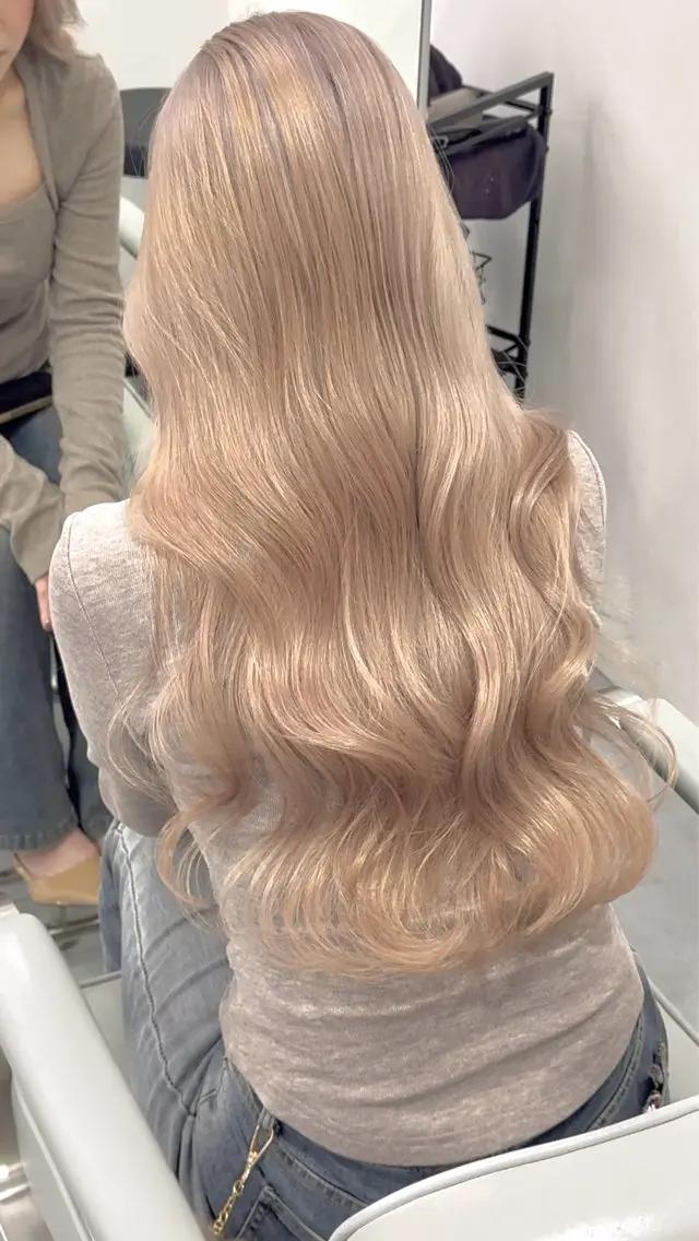 ロング カラー ヘアアレンジ 渋谷のブリーチカラー シェフ🧑🍳蓮のヘアスタイル