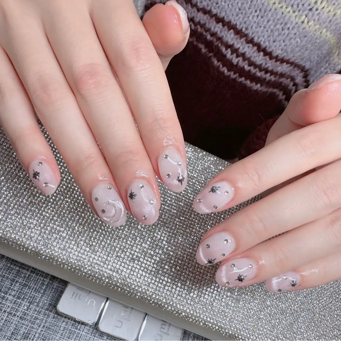 ネイル オーロラネイル フレンチネイル ジェルネイル ハロウィン キラキラネイル H.baby Nail Salonのネイルデザイン