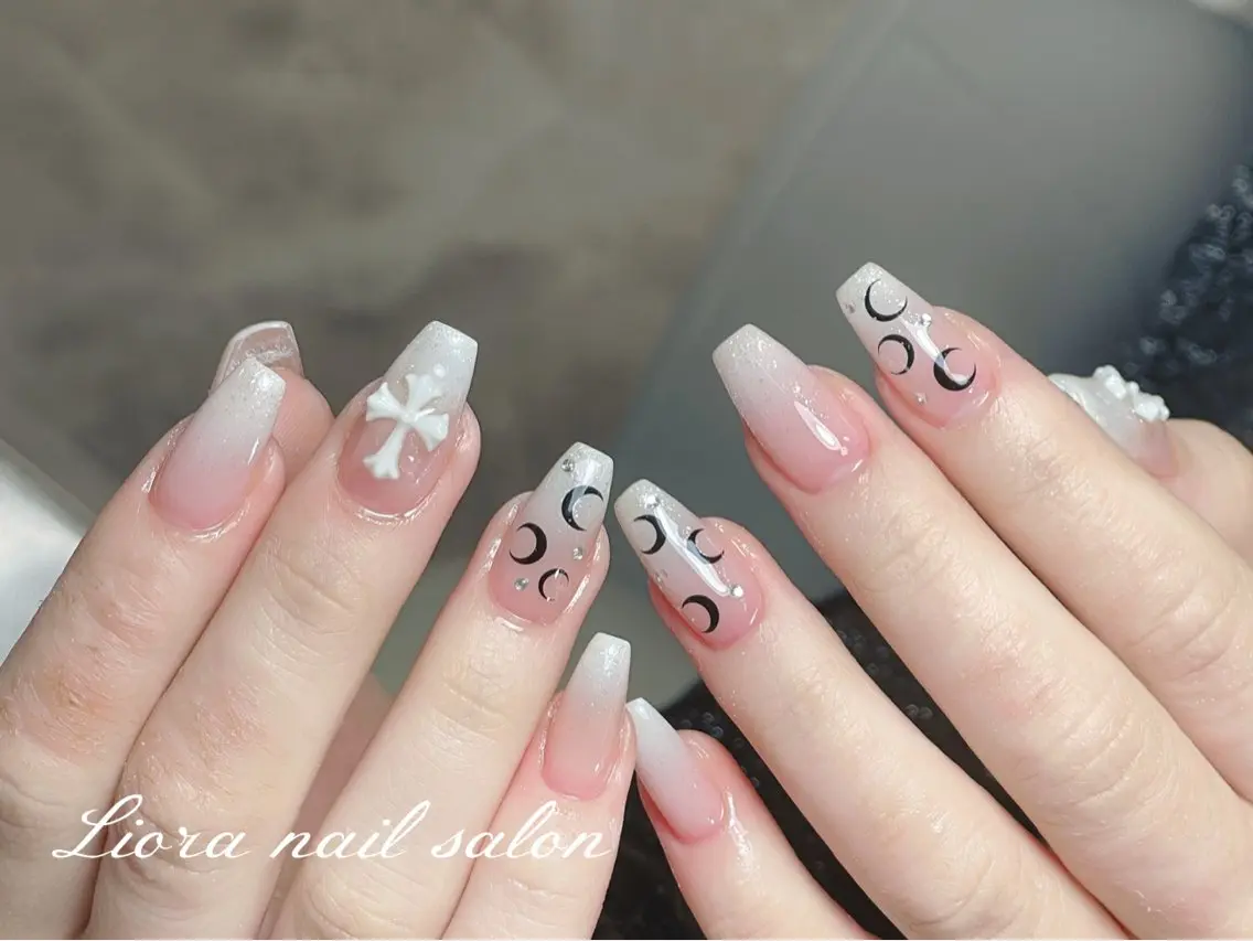 ネイル チークネイル フットネイル フレンチネイル ジェルネイル ガーリー ハンドネイル Liora nailのネイルデザイン