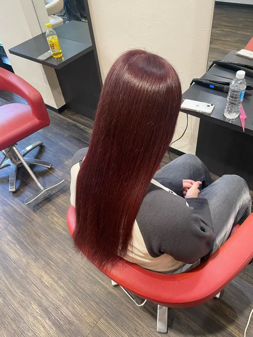 カラー レッドカラー 脇 麻紘のヘアスタイル