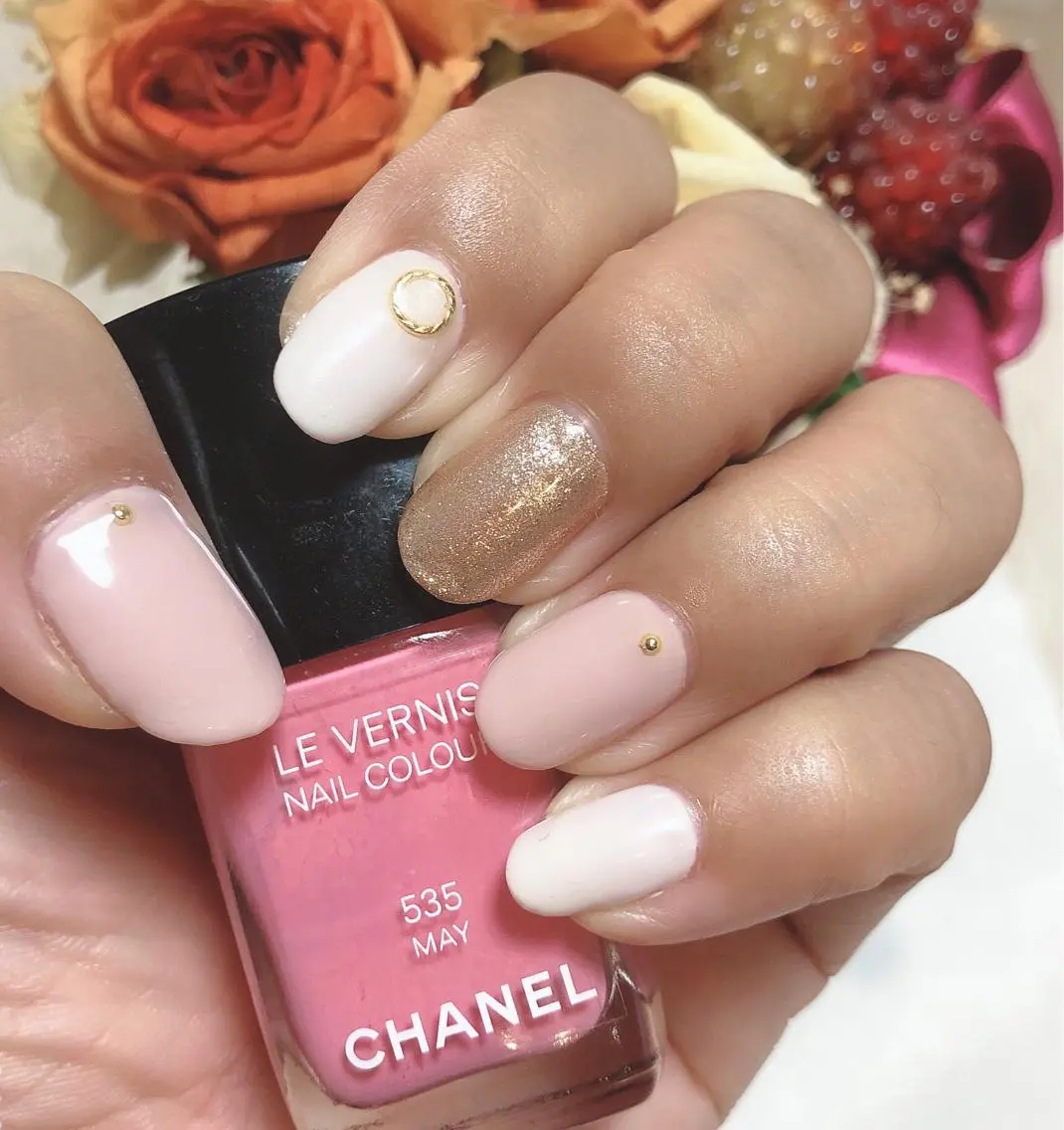 ネイル ゴールド ピンク ホワイト nails 🎀meのネイルデザイン