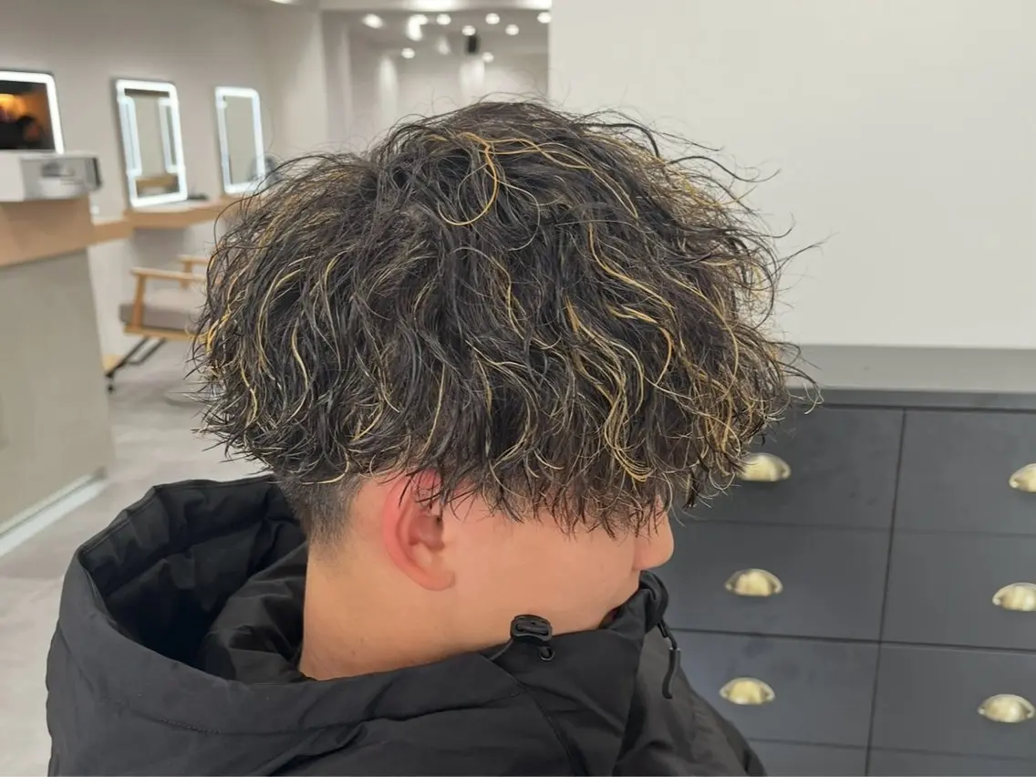 1日1人限定🔥/メンズカット＋メッシュ＋ダメージレスクリームパーマ✨（束感・動き・立体感UP）の写真