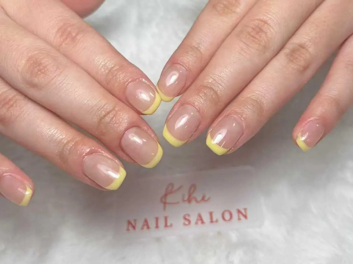 ネイル 長さ出し ジェルネイル マグネットネイル 持ち込み ニュアンスネイル ハンドネイル ユリ🎀長さだし/ パラジェル/持ち込みのネイルデザイン