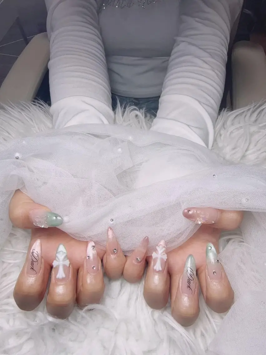 ネイル Queen Nail 研修生のネイルデザイン