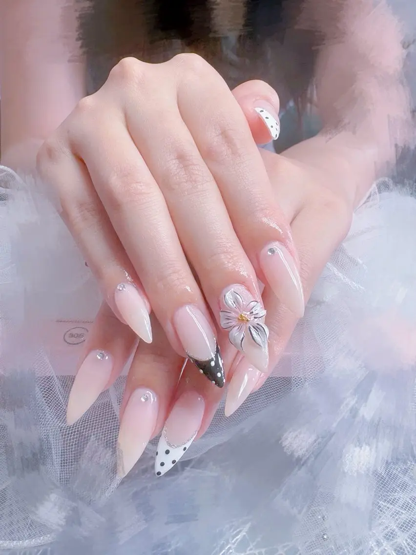 ネイル L’eclat Nailのネイルデザイン
