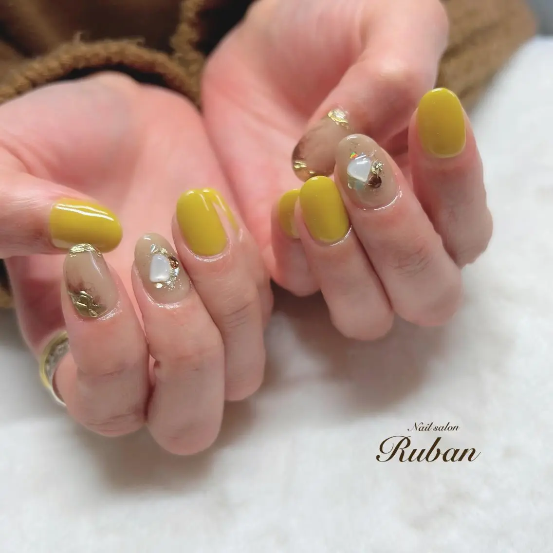 ネイル ミラーネイル ニュアンスネイル ピスタチオネイル Nail salon Rubanのネイルデザイン