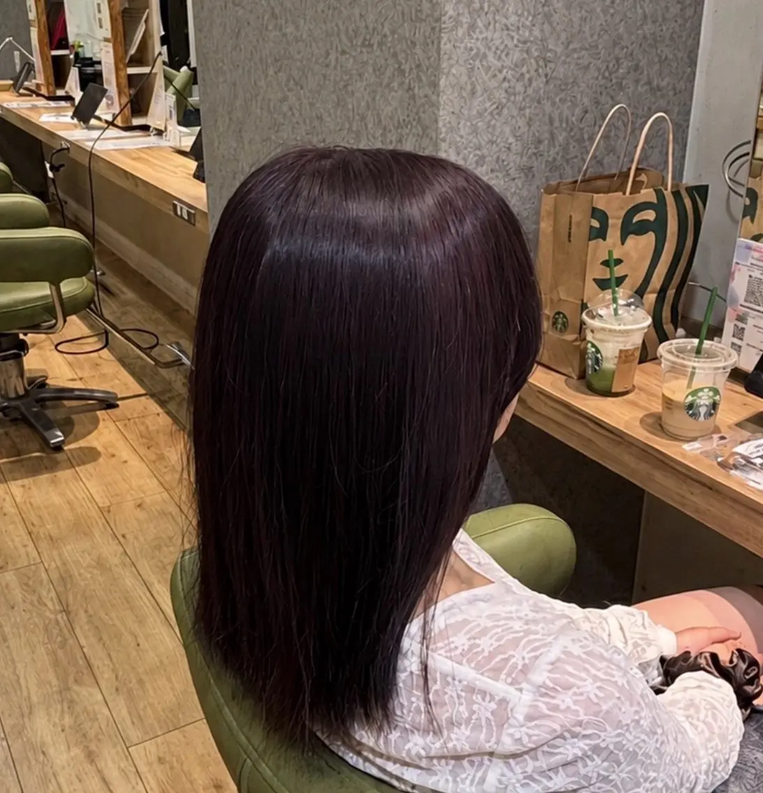 セミロング ヘアカラー Blossom東中野 カレンのヘアスタイル