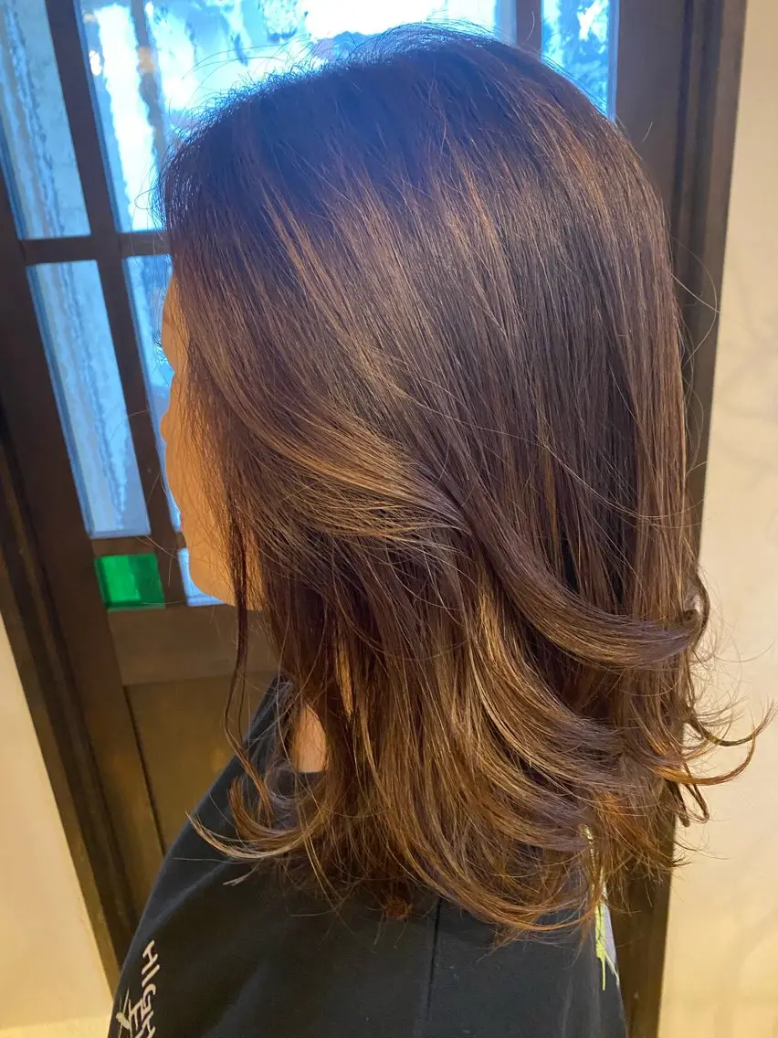 カラー ハイライトカラー ヘアカラー 井上 歩美のヘアスタイル
