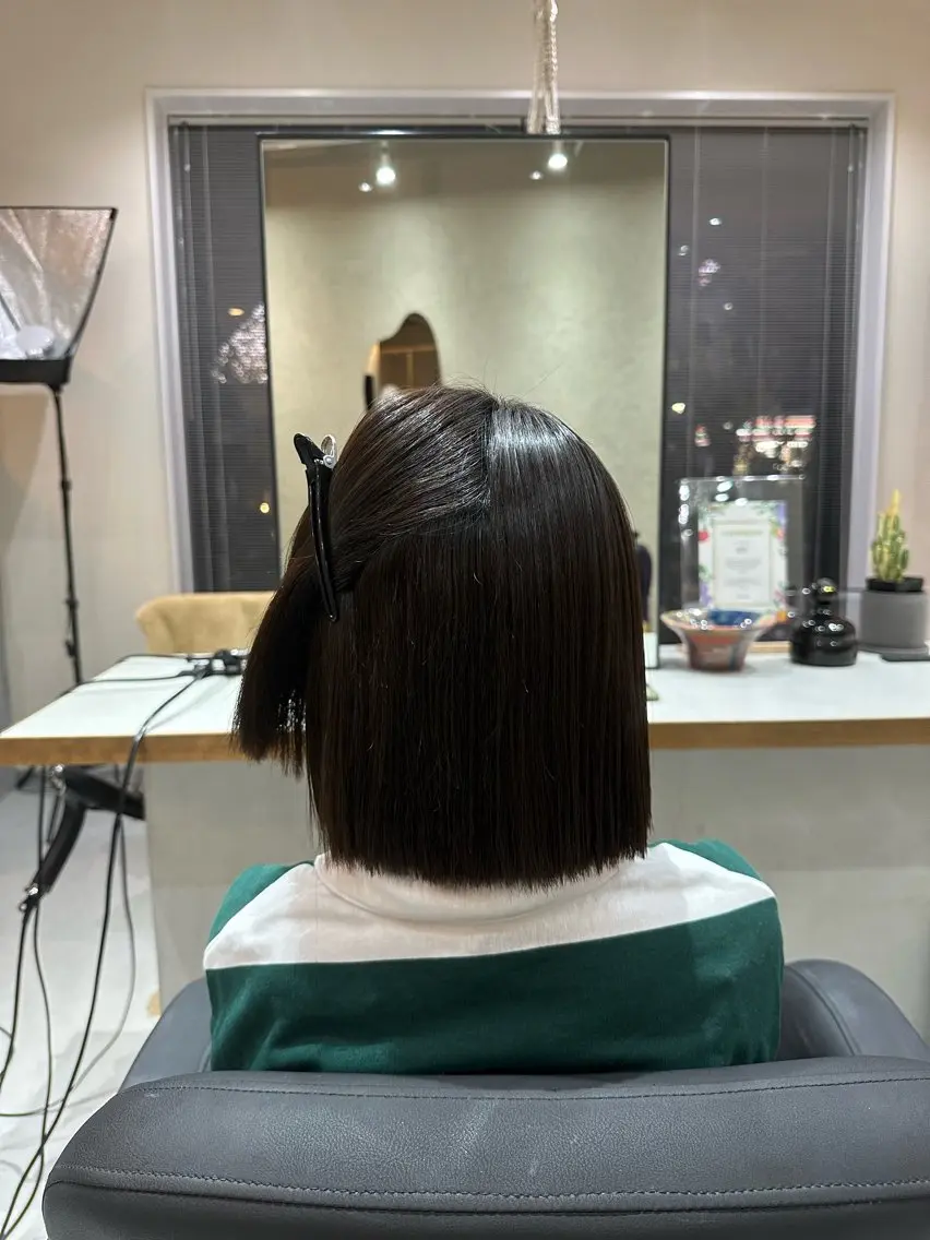 ミディアム Shiro RENのヘアスタイル