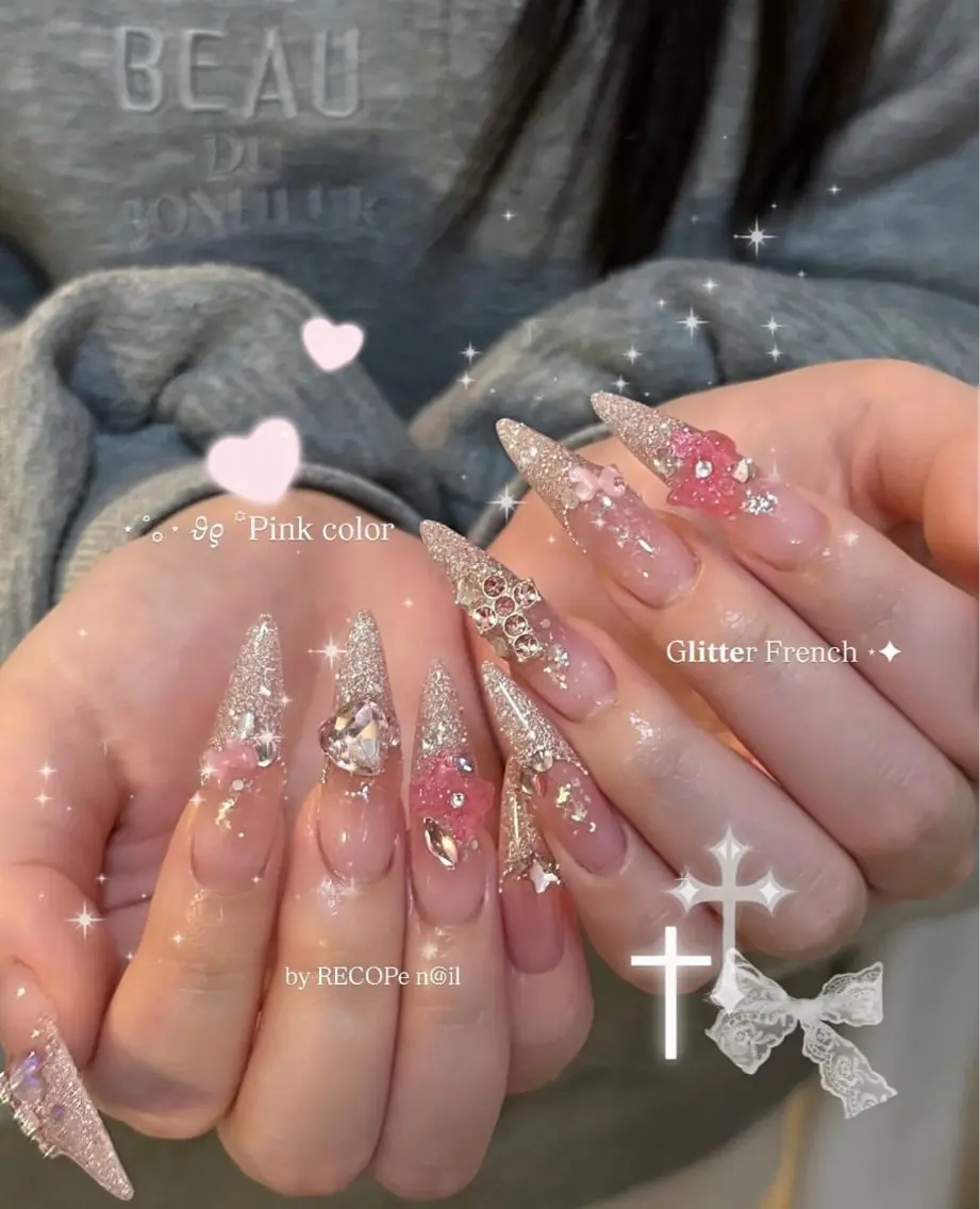 ネイル キラキラネイル 韓国ネイル ロングネイル ワンカラーネイル ワンホンネイル ハンドネイル Rina Nail.Blingのネイルデザイン