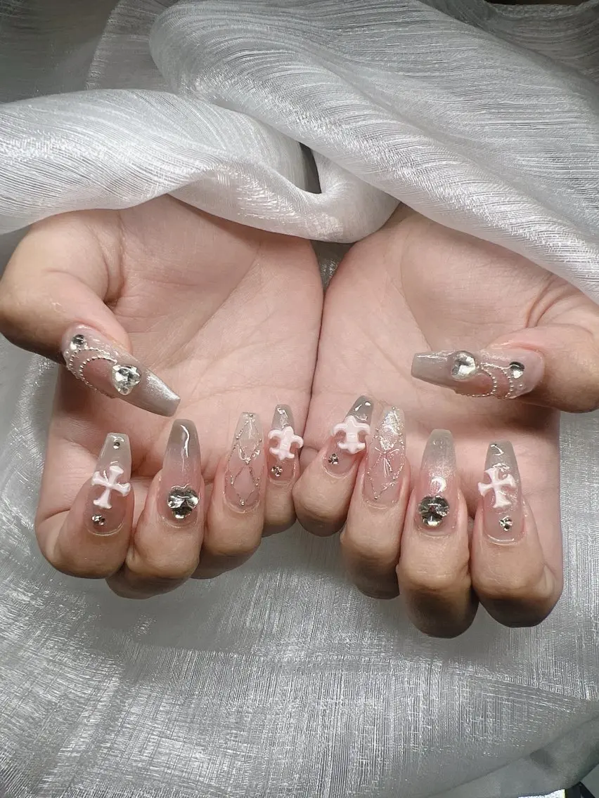 ネイル 長さ出し グラデーション キラキラネイル マグネットネイル ニュアンスネイル Lee Nails チップ長さだし専門店のネイルデザイン