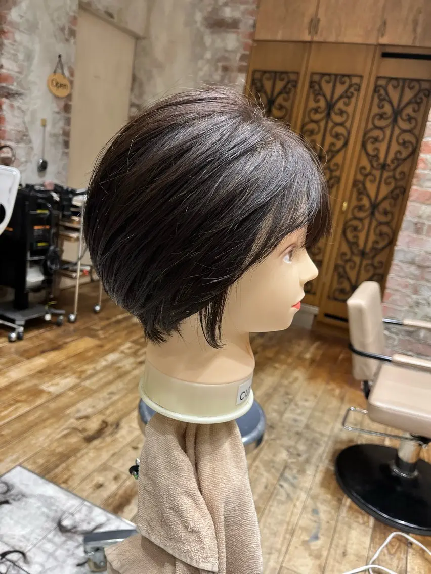 ショート 顔まわりカット 前髪カット安井楽人のヘアスタイル