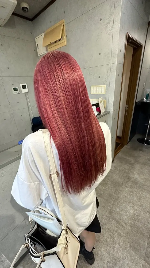 セミロング 外国人風カラー ハイライト レイヤーカット REVE 美容室のヘアスタイル