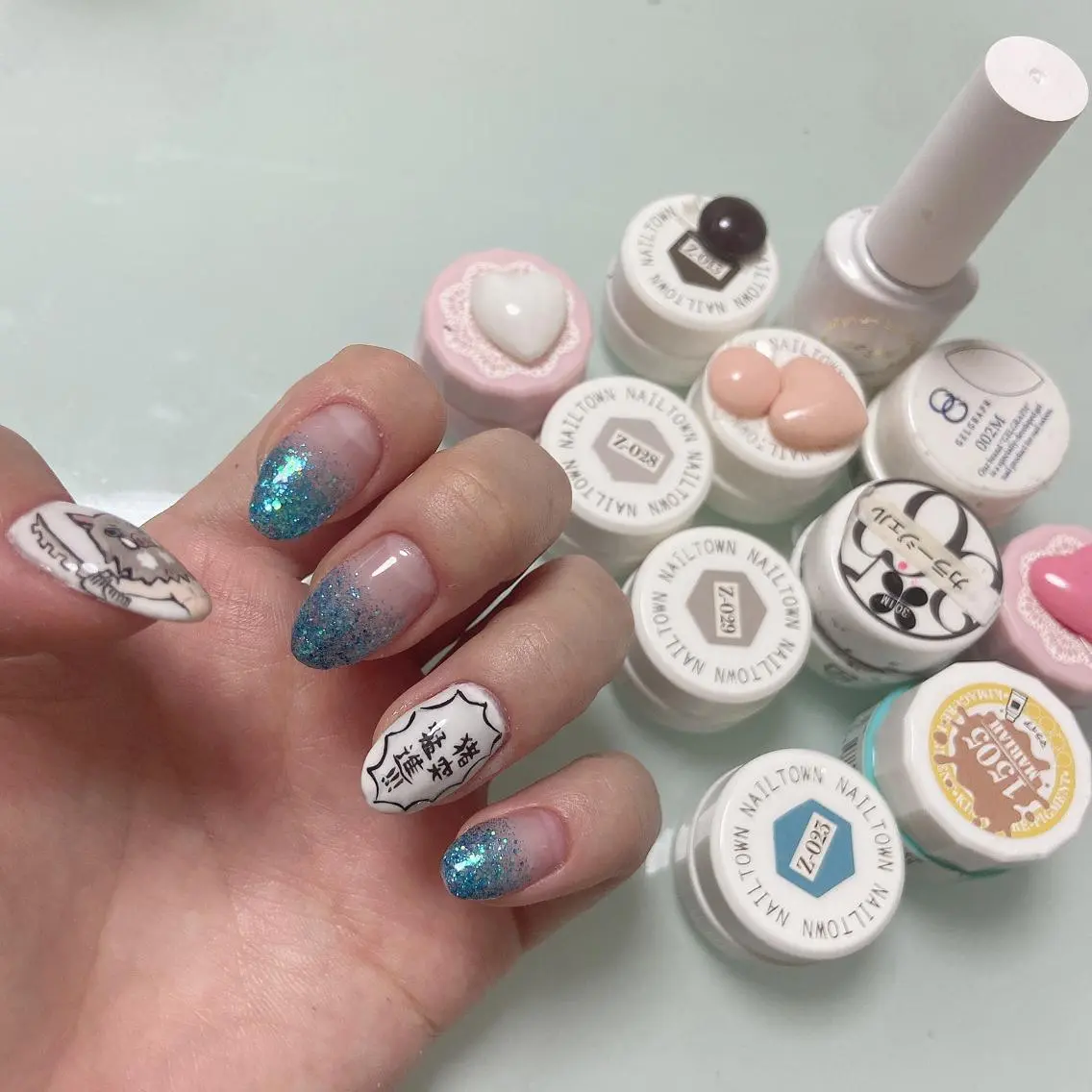 ネイル ハンドネイル LOUISE CRYSTALのネイルデザイン