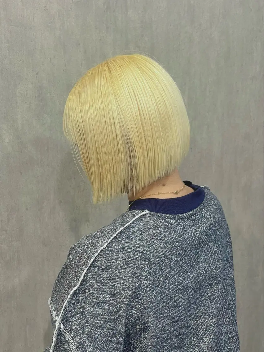 ショート カラー ブリーチ ブロンド ハイトーンカラー ヘアカラー トリートメント ‎🤍似合わせ提案 ‎🤍YUURI🤍のヘアスタイル
