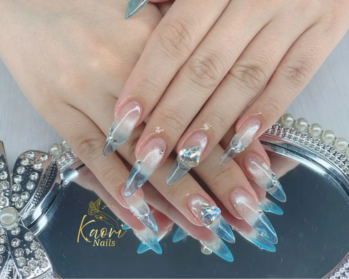 ネイル チークネイル ドット フレンチネイル ジェルネイル グラデーション Kaori Nailのネイルデザイン