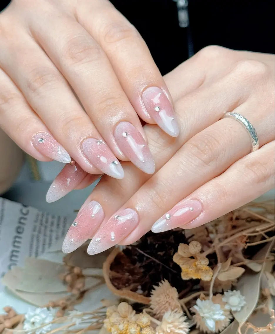 ネイル 長さ出し フレンチネイル ジェルネイル ガラスフレンチ 韓国ネイル ハンドネイル ハンドケア For U nail スカルプ専門店のネイルデザイン