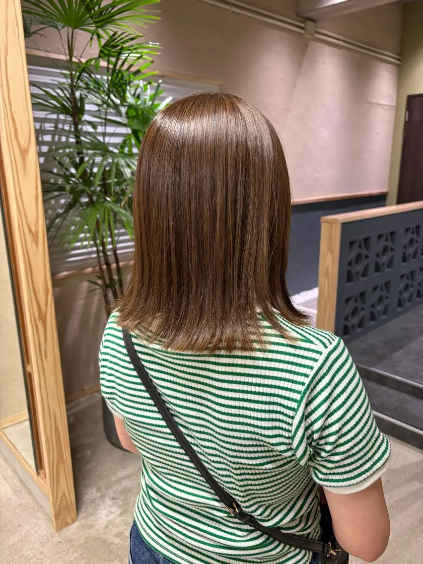ミディアム カット 縮毛矯正 トリートメント 豊田 真夕のヘアスタイル