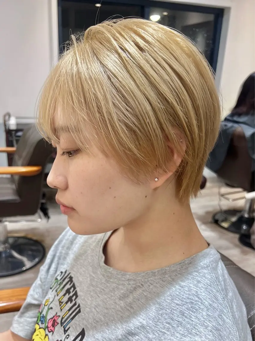 ショート カラー ブリーチ ブロンド ショートヘア カット ヘアカラー トリートメント 💐メンズ特化× パーマ💐早坂駆留のヘアスタイル