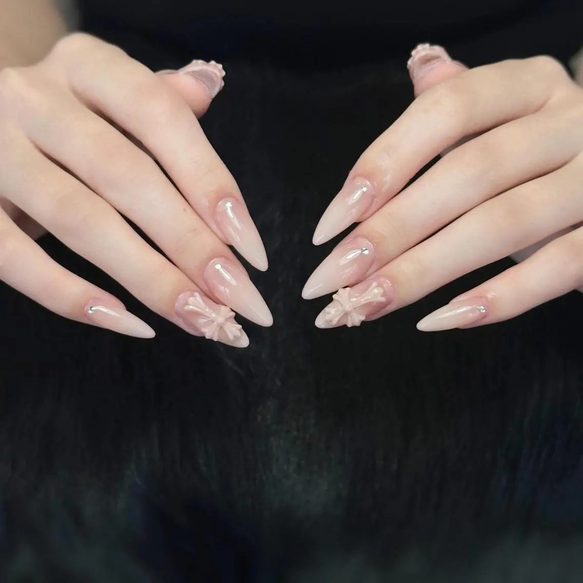 ネイル フレンチネイル ロングネイル 持ち込み ストーンネイル ワンホンネイル Melia Nailsのネイルデザイン