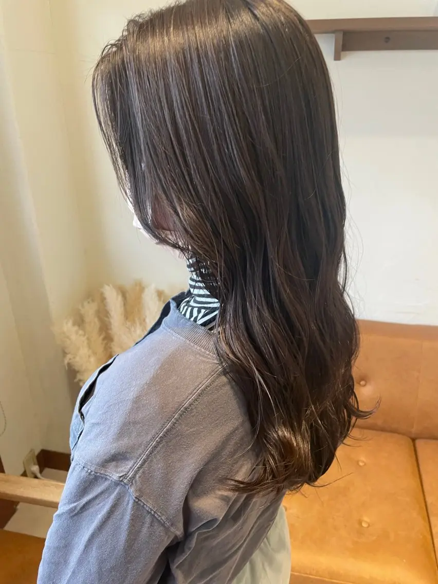 ロング カラー 片山千晴✨ツヤ髪カラ ー✨レイヤーカット✨のヘアスタイル