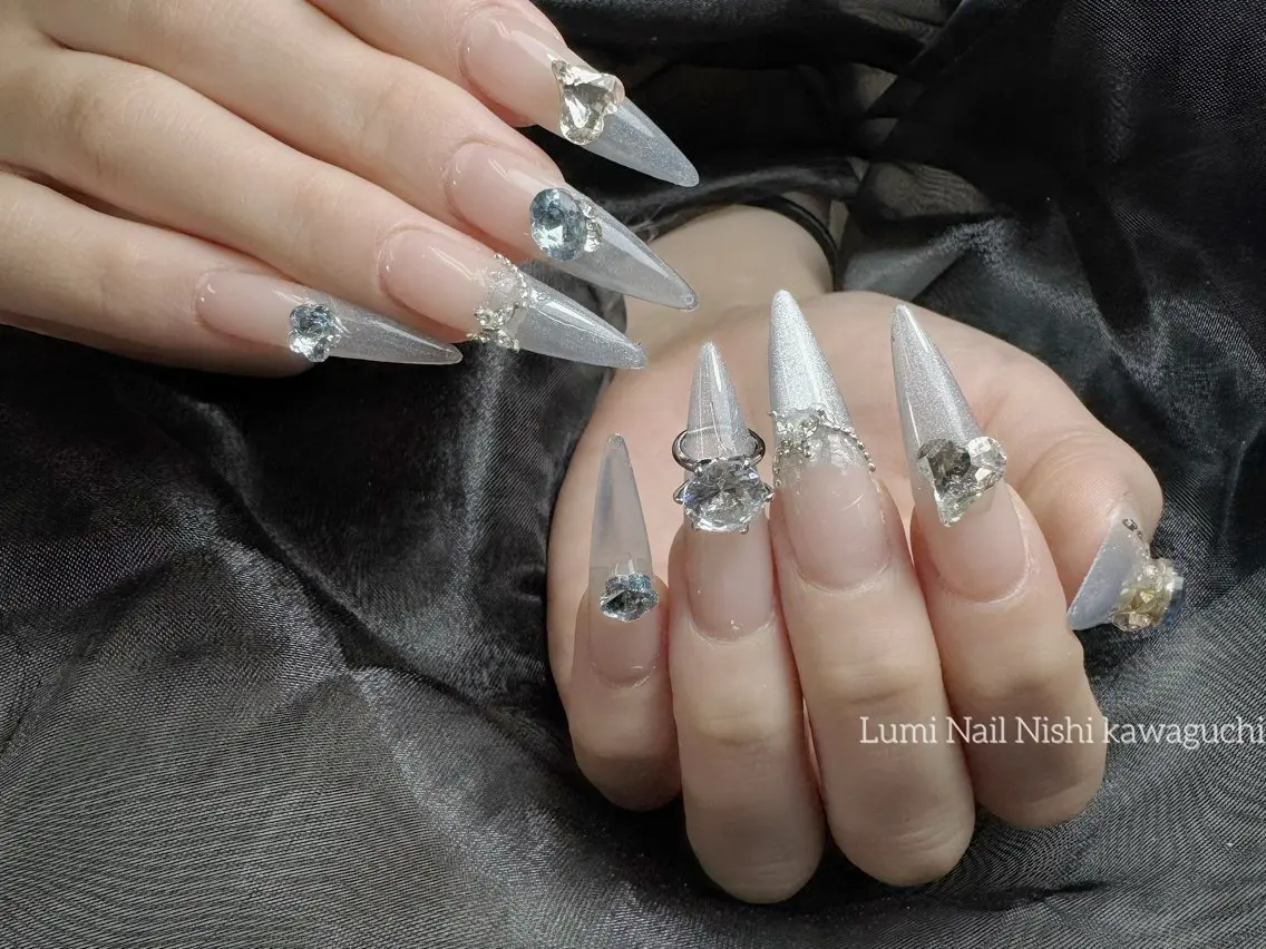 ネイル アートネイル フラワーネイル フットネイル ジェルネイル キラキラネイル ハンドネイル Lumi Nail Salonのネイルデザイン