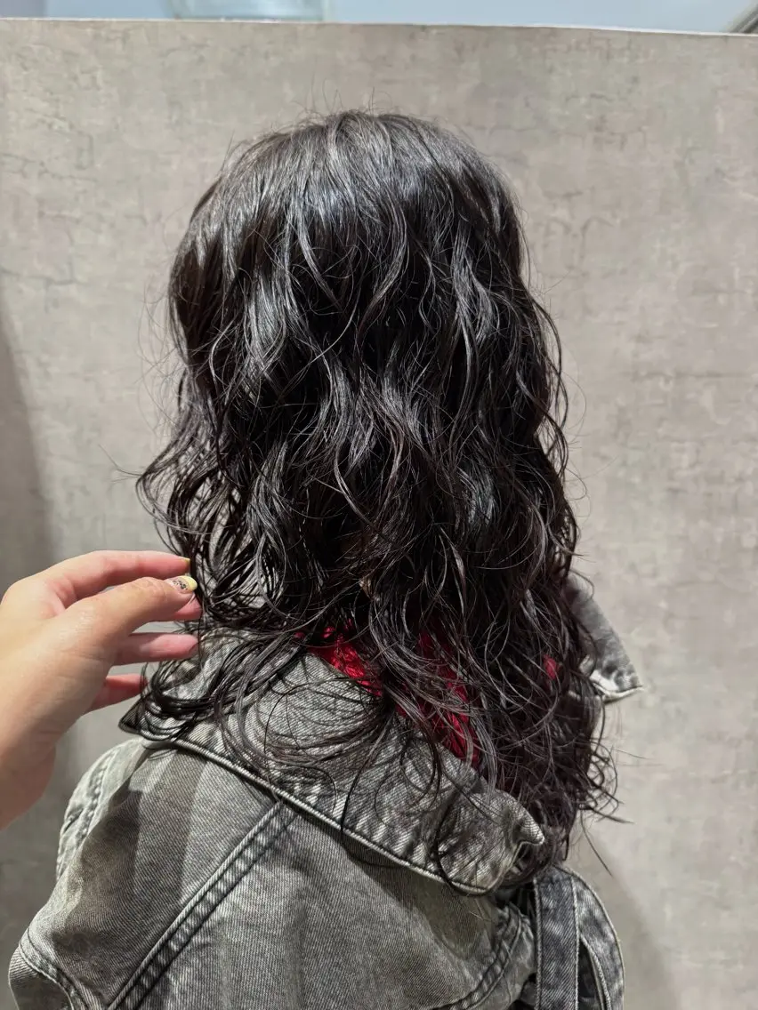 セミロング パーマ くせ毛風パーマ🪡 hikariのヘアスタイル
