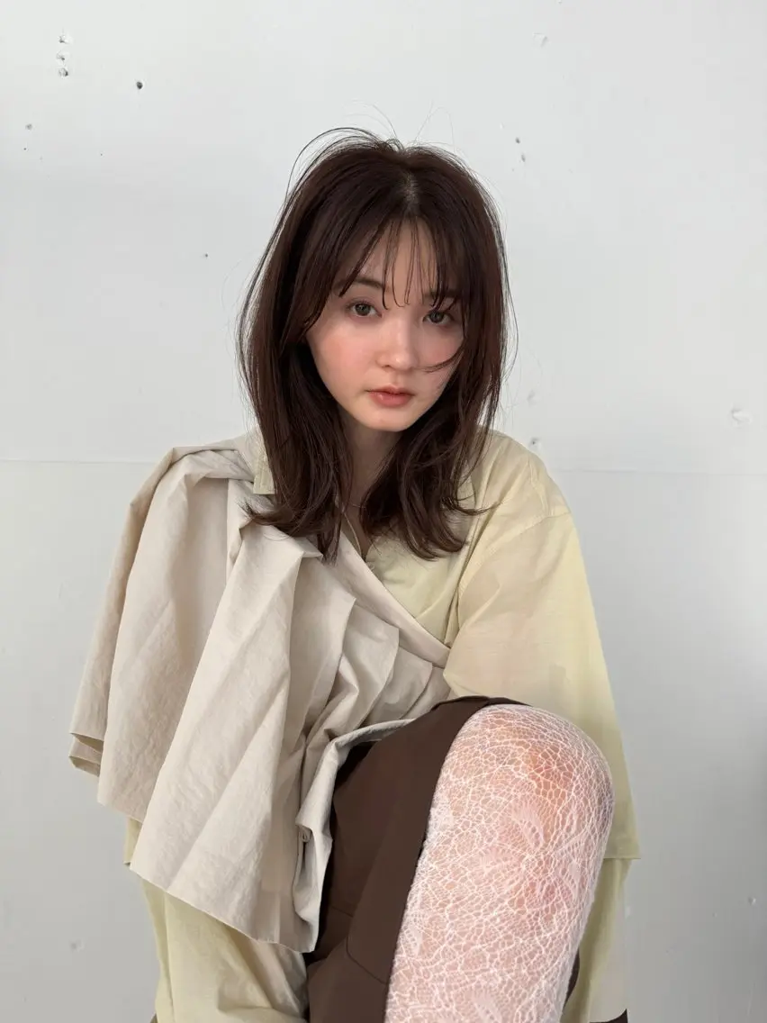 セミロング レイヤーカット 表参道SHEA Am iのヘアスタイル