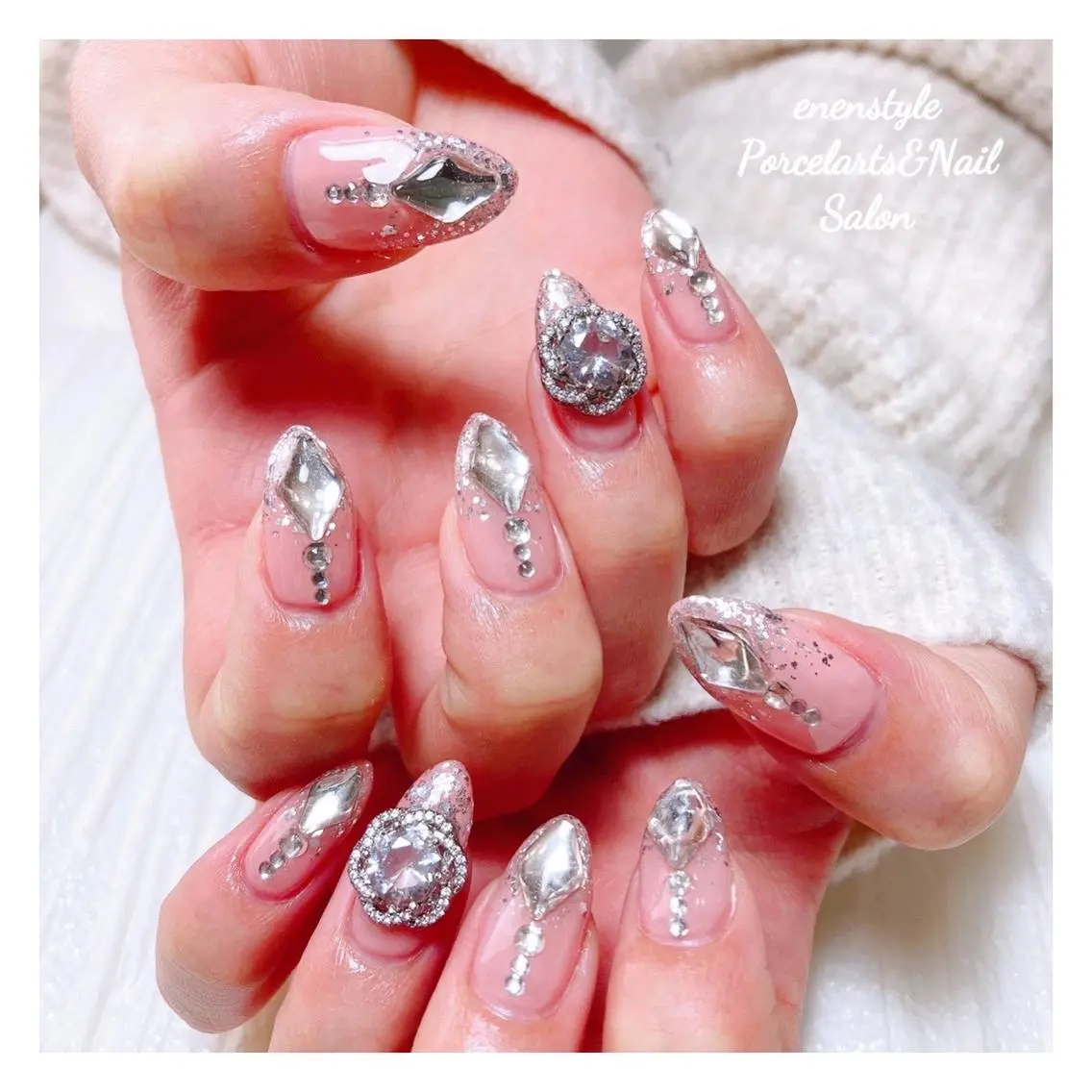 ミディアム ネイル 🐾enen style 🐾のネイルデザイン